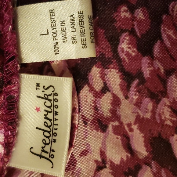 Frederick's Of Hollywood satin kimono - Picture 5 of 6